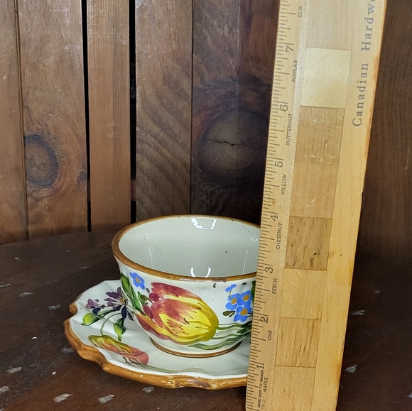 Italian Pottery Cup and Saucer Set - Picture 6 of 11
